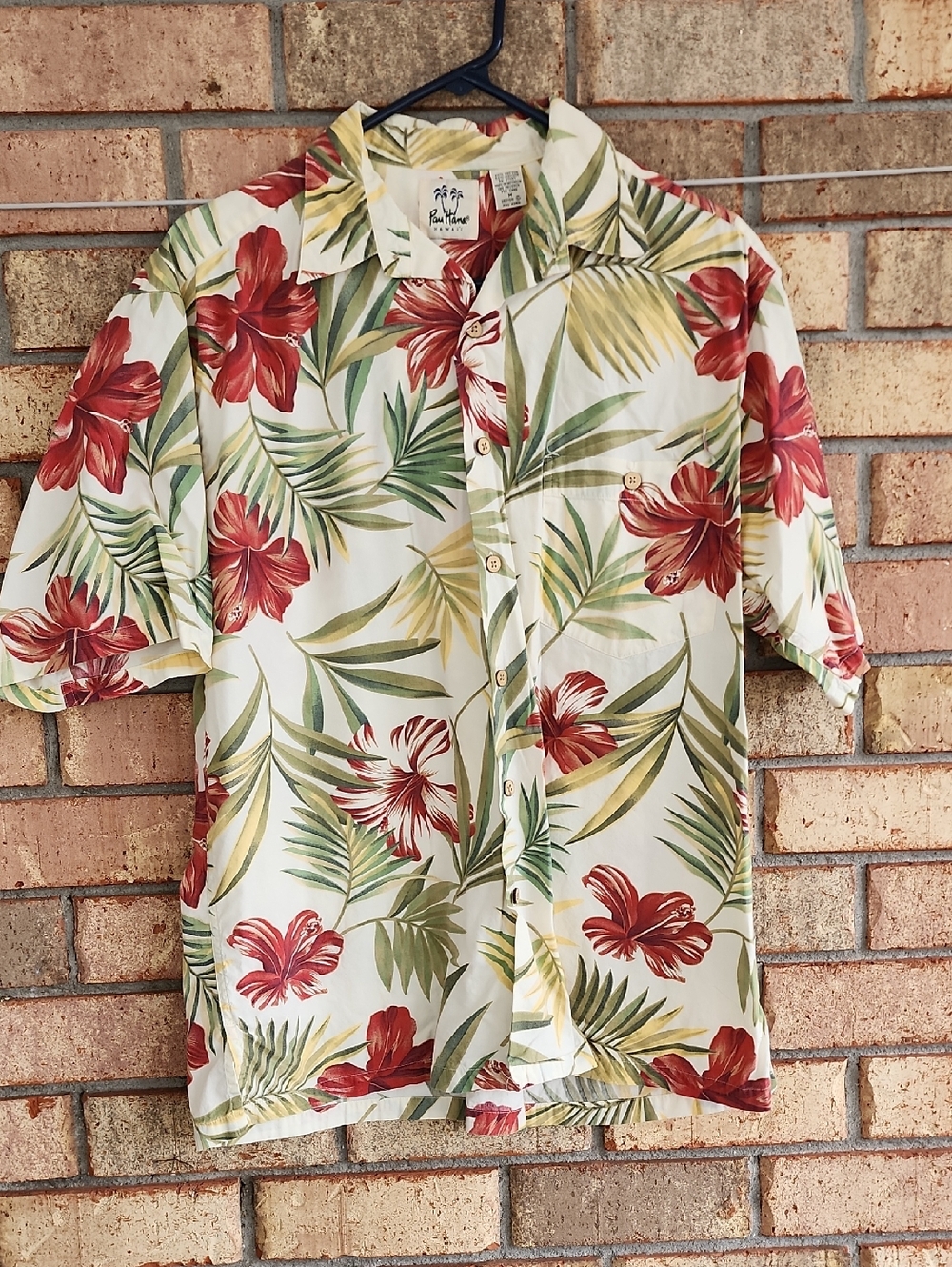 Pau Hana Hawaii Size Medium Tropical Floral ButtonUp Shirt with Red Flower Print